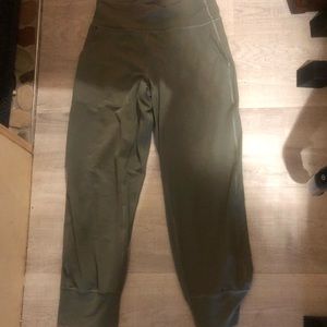 Green Lululemon align cropped jogger